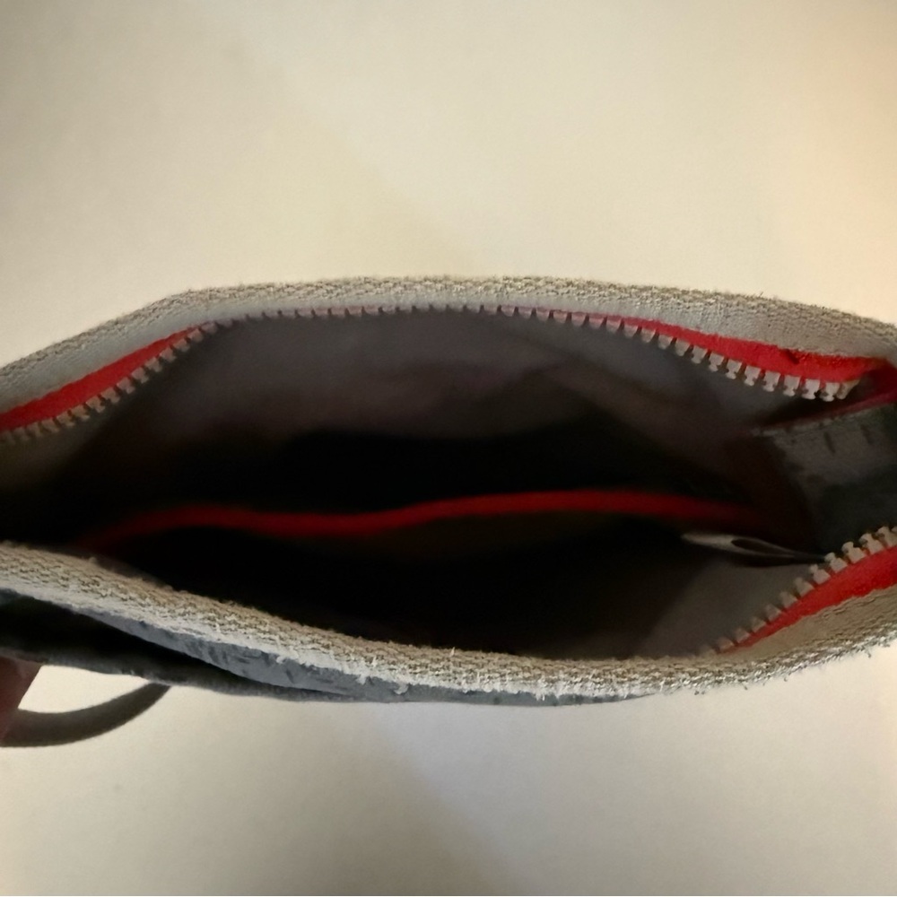 Merrell Crossbody Gray Zip-Around 100% Cotton Canvas with Red Accents Bag Purse - Picture 5 of 14